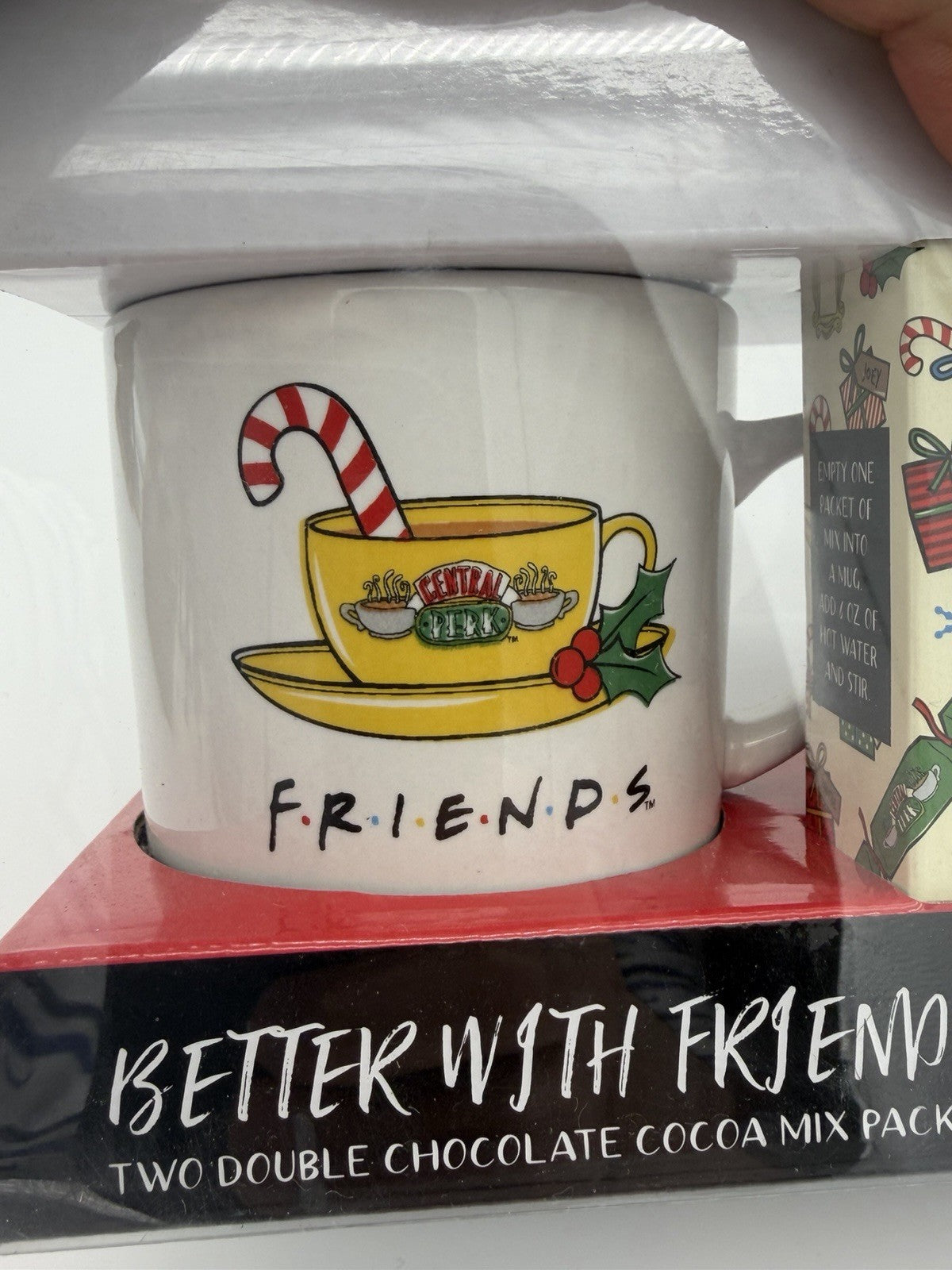 Friends TV Show Mugs & Cocoa Gift Set Christmas Better With Friends Warner Bros