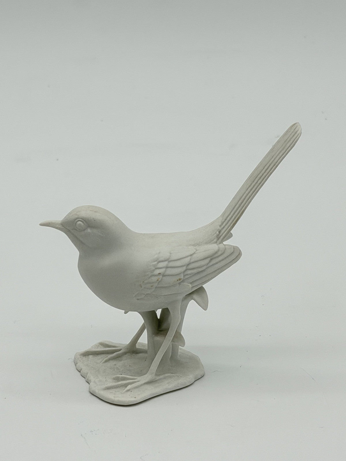 Rare Kaiser porcelain Germany Wagtail White Bisque Bird Figurine 3”H Vintage