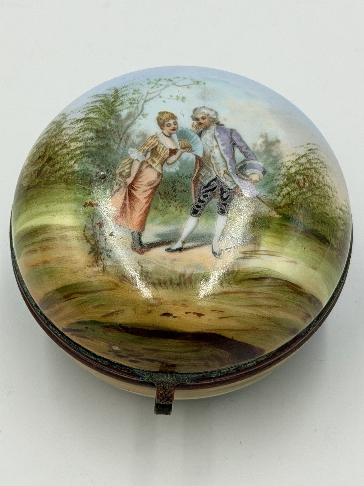 Antique French Victorian porcelain snuff box hand-painted romantic scene