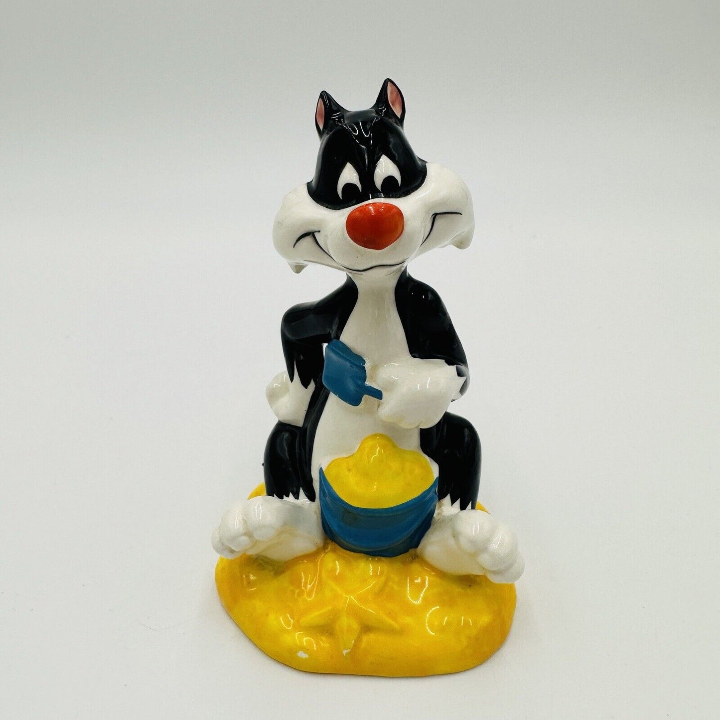 Warner Bros Sylvester Figurine At The Beach Porcelain Ceramic Japan Vintage 1977