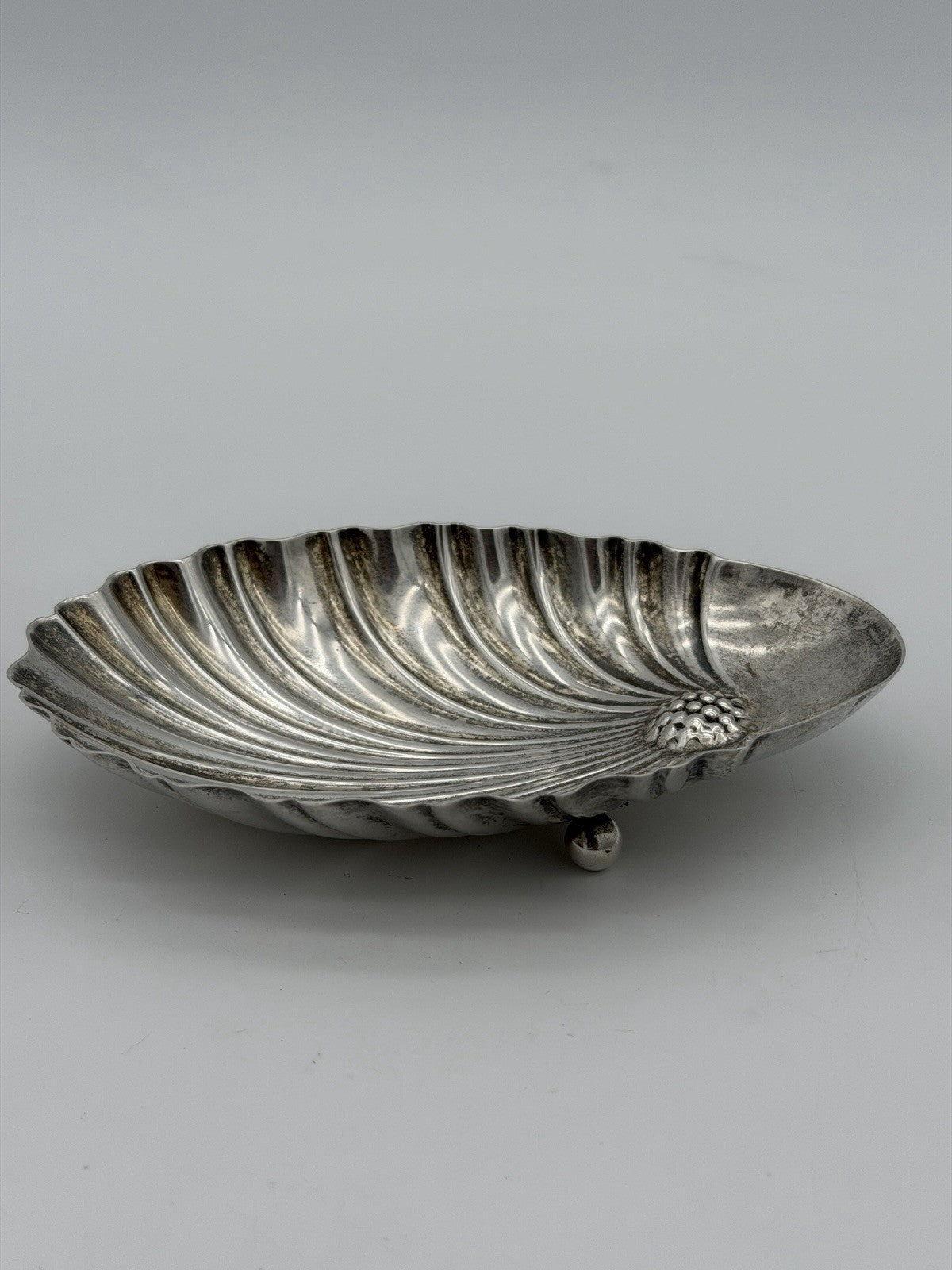 Vintage Manchester Sterling Shell Bon Bon Candy Dish 87 grams No Mono 5 3/4"