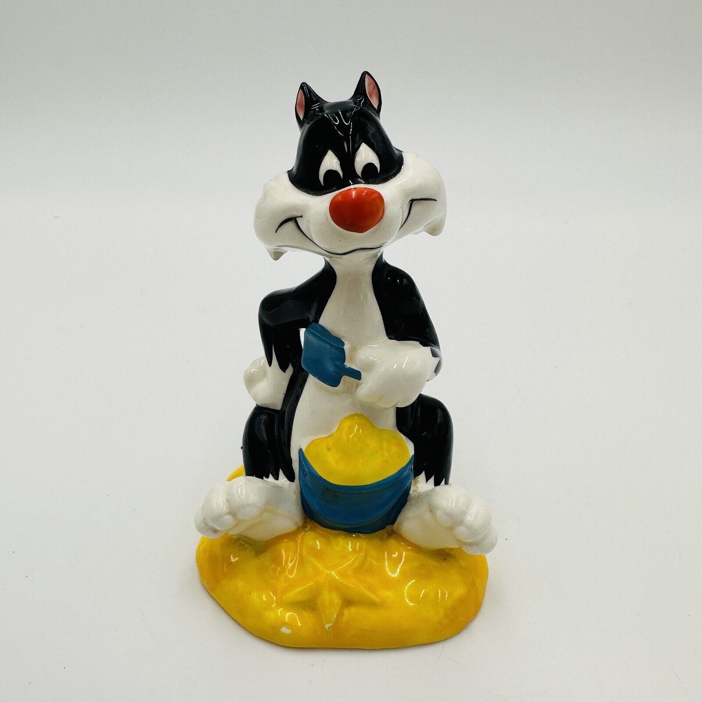 Warner Bros Sylvester Figurine At The Beach Porcelain Ceramic Japan Vintage 1977