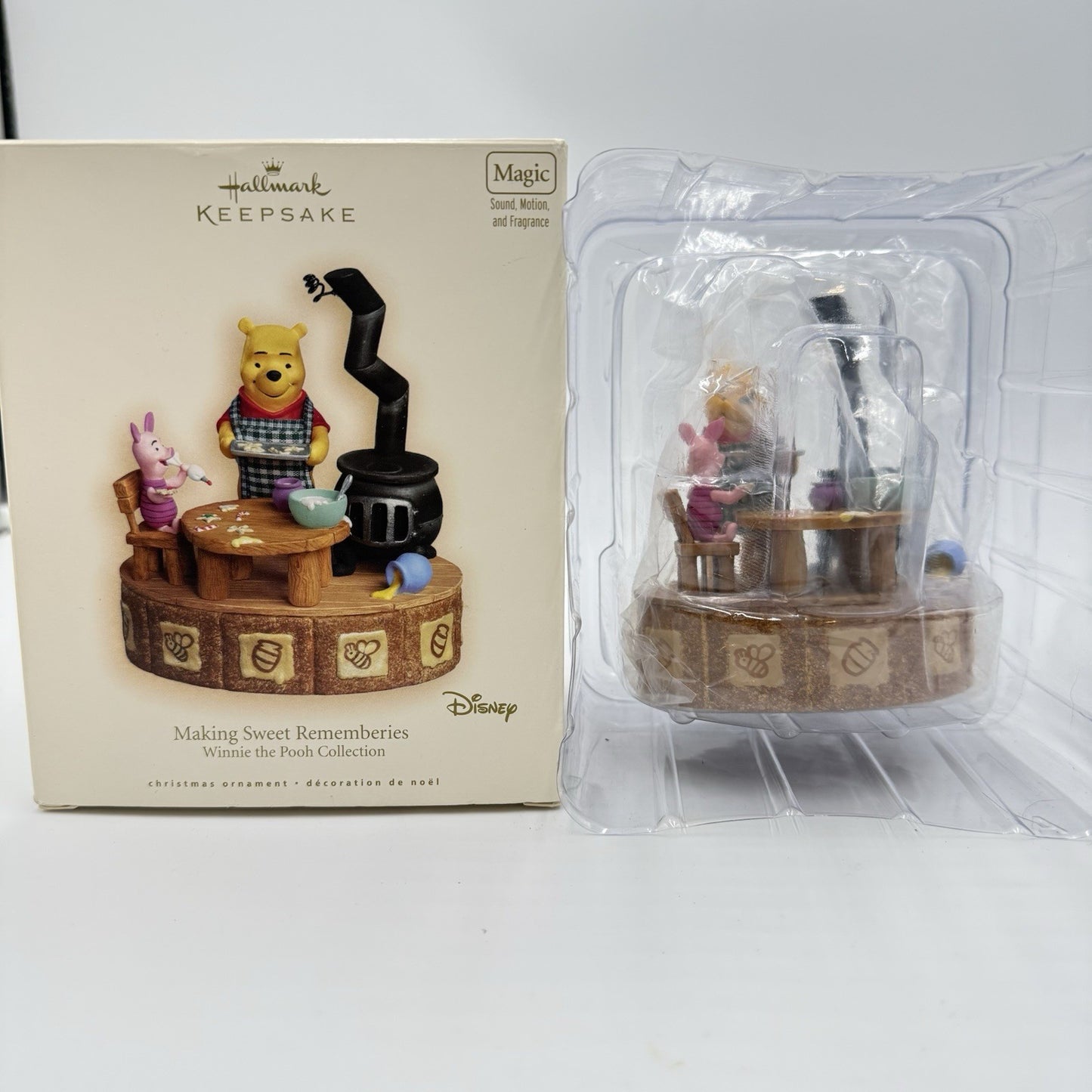 Hallmark Ornament Making Sweet Rememberies Magic' Winnie The Pooh 2007