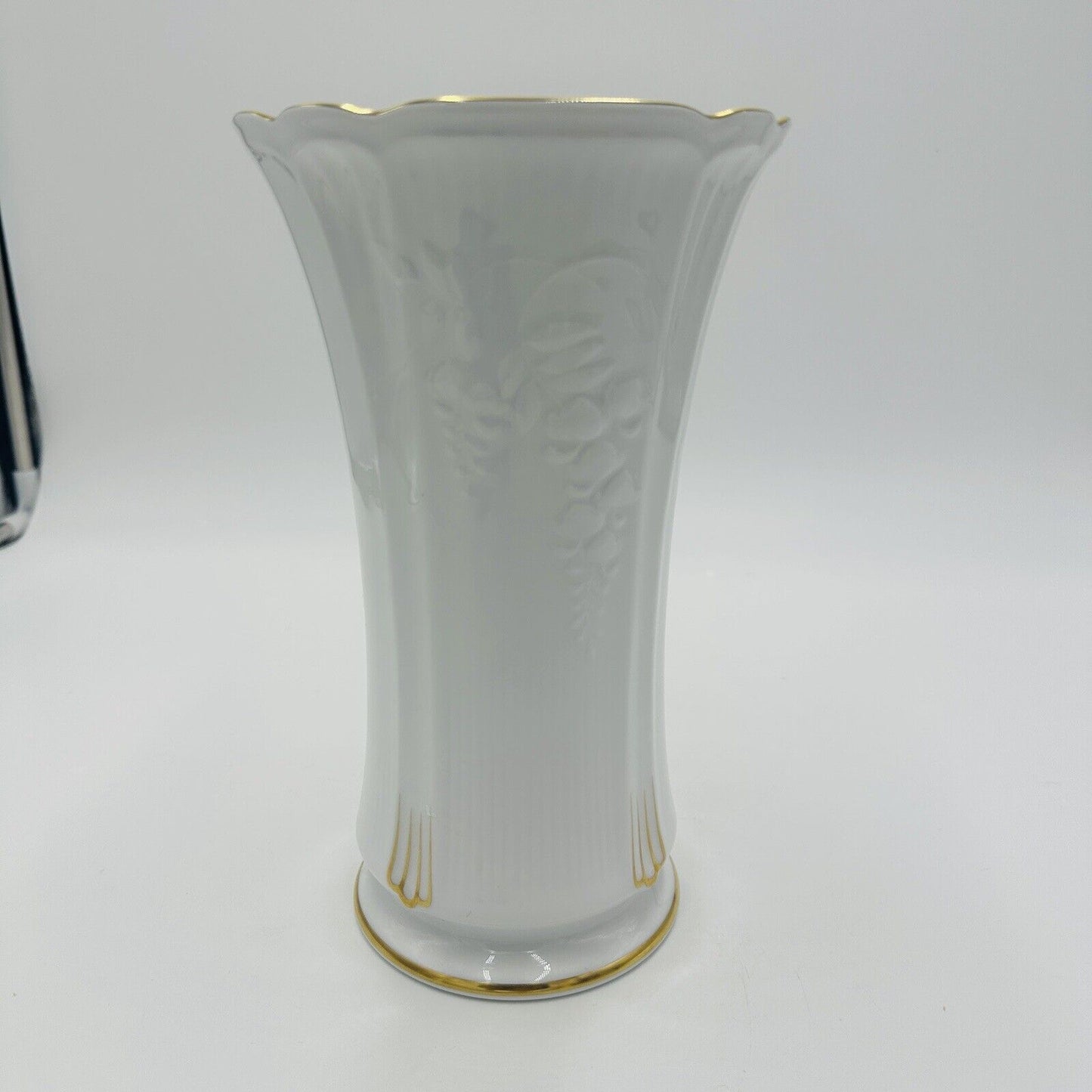 Okura Vase Japan Commemorative Morimura Bros 9in H Porcelain White Gold