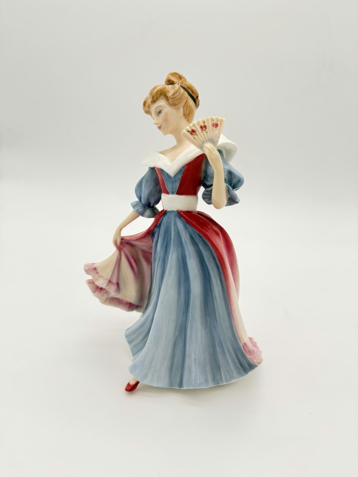 Royal Doulton Porcelain England Amy HN 3316 Yearly Figurine Painted Vintage 8.5”