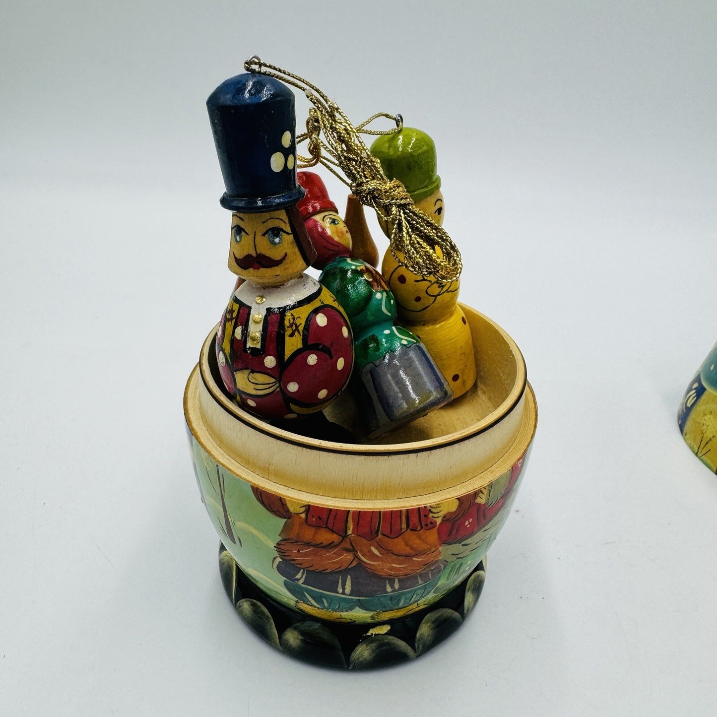 Vintage Matryoshka Nesting Doll with 5 Christmas Ornaments Handpainted 6in