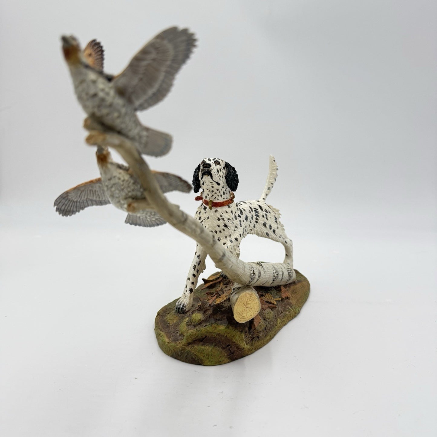 The Danbury Mint Autumn Wings Hunting Dog  Signed Stan Bentall Sculpture 8”x12”