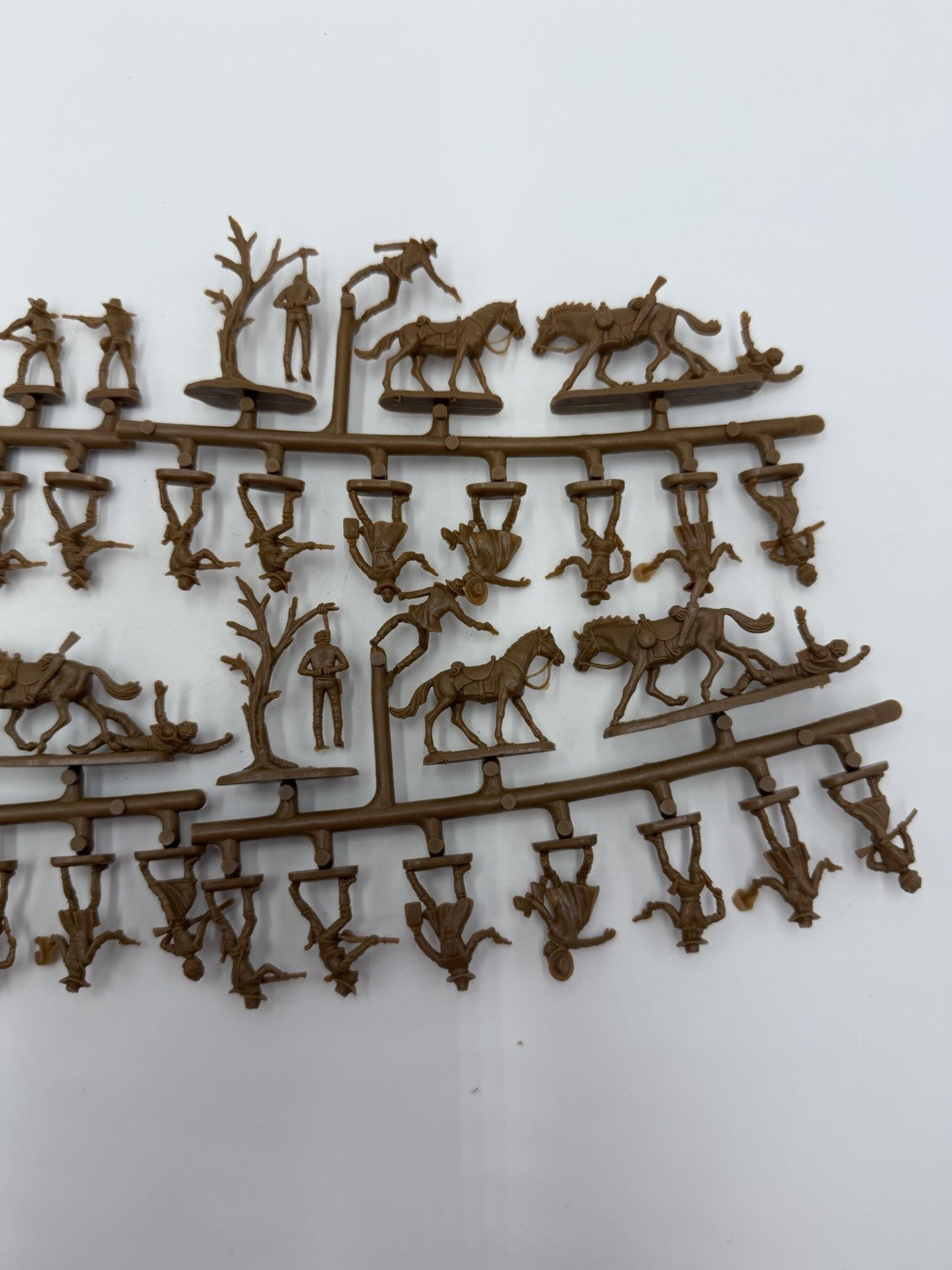 Atlantic of Italy 1109 & 1114 Outlaws & Sheriffs & Sioux-Toro Seduto Scale ho