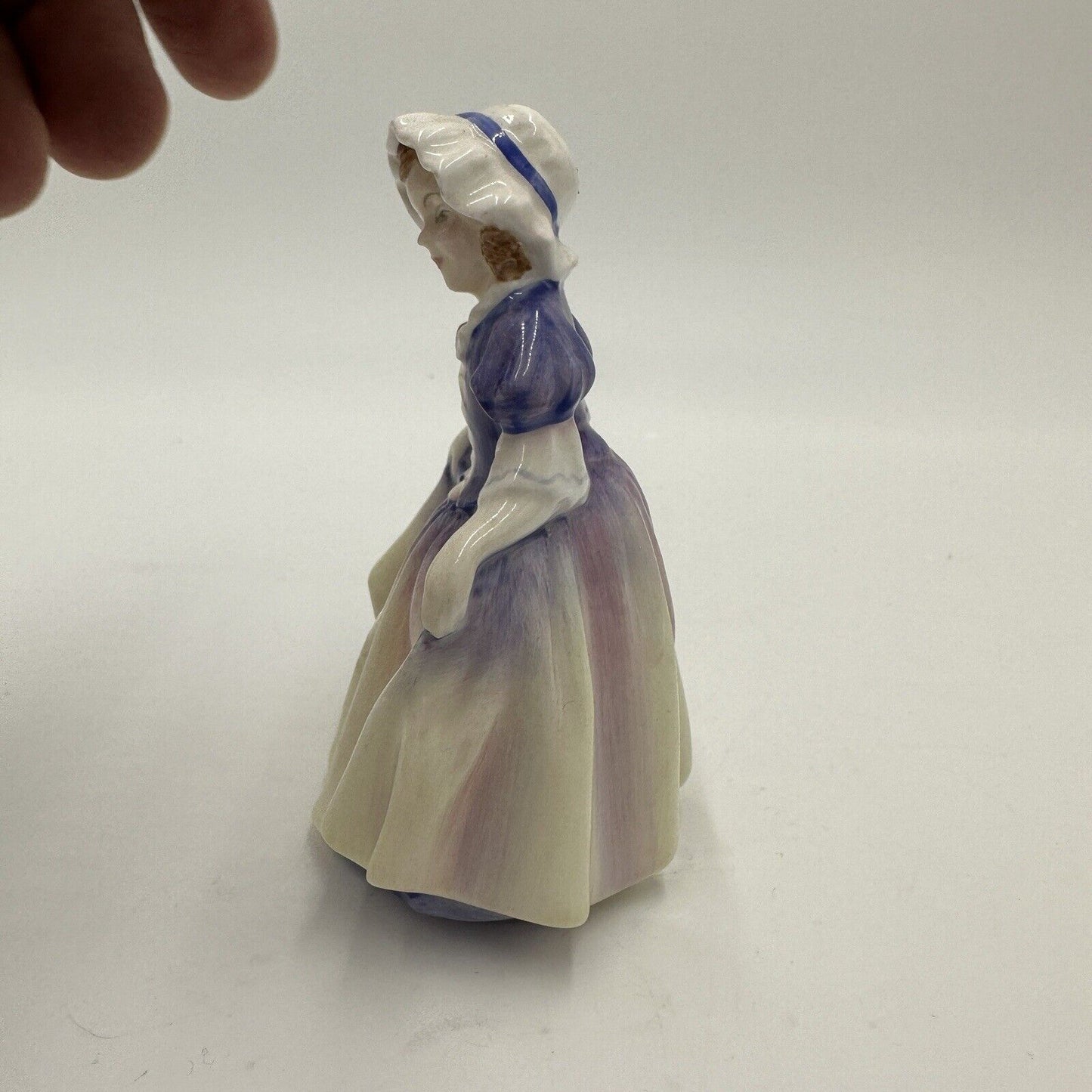 Royal Doulton Figurine Dinky Do Little Girl Pink Purple Dress White Hat HN1678