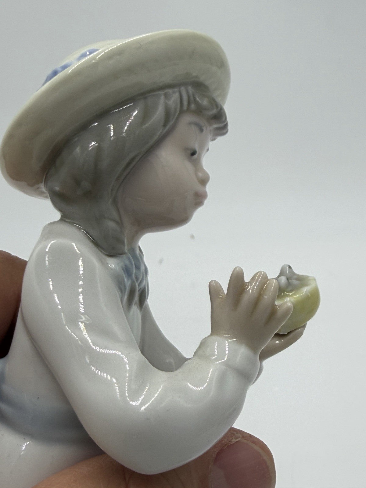 Nao by Lladro Spain Porcelain Girl W/ Birds Nest Porcelain Figurine