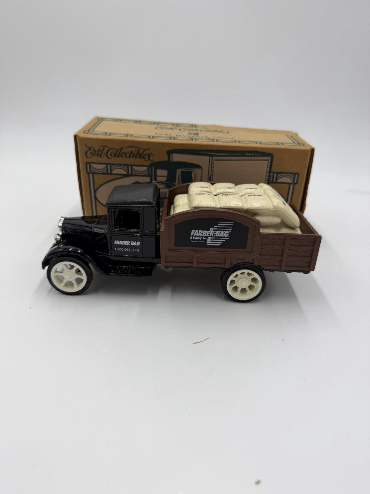 ERTL 1931 Hawkeye Truck Die-Cast Coin Bank Faber-bag & Supply Co Peosta Iowa