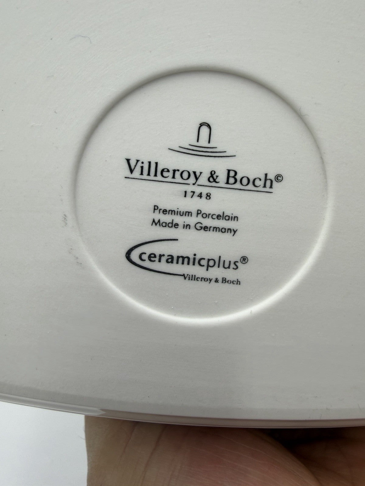 Villeroy & Boch Farmhouse Touch Blue Flowers 12.5 Inch Oval Baker RARE #1748