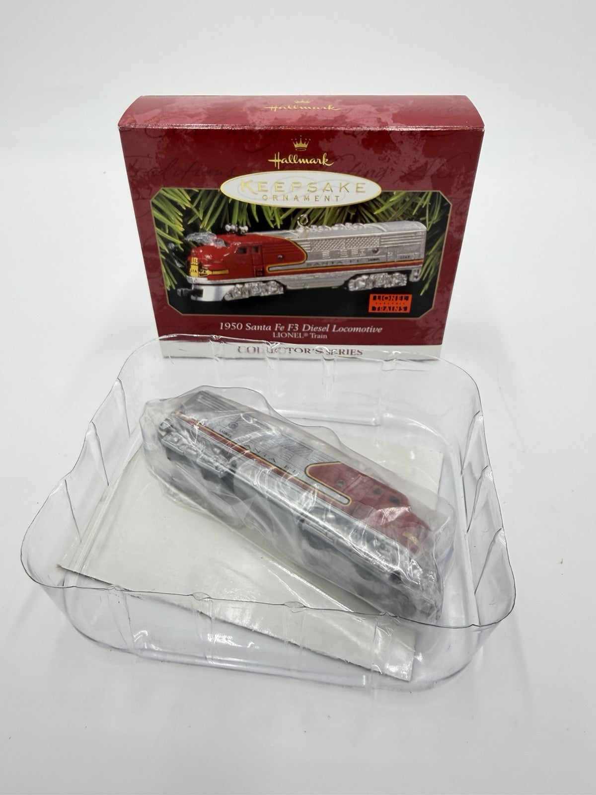 Hallmark Lionel 1950 Santa Fe F3 Diesel Locomotive Train Ornament 1997 New