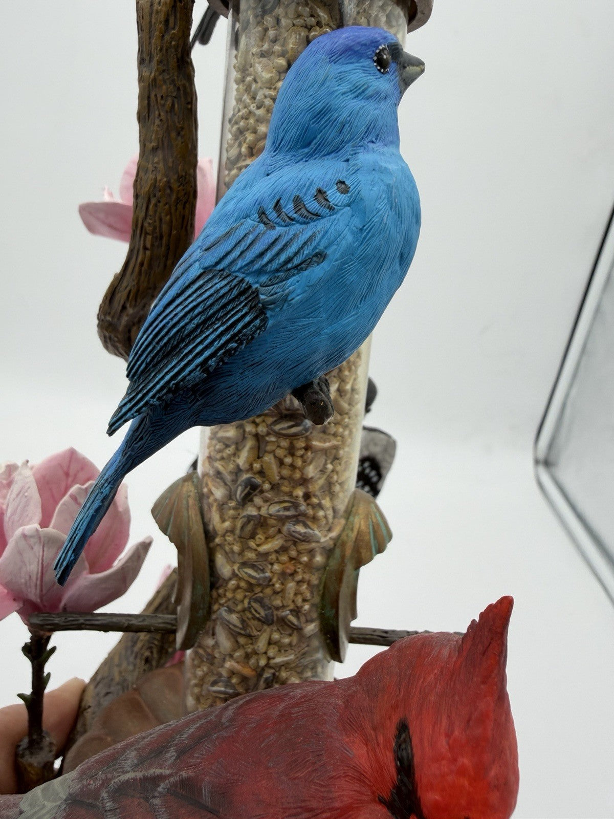 Danbury Mint Backyard Splendor By Bob Guge Feeder 12”H Birds Sculpture Painted