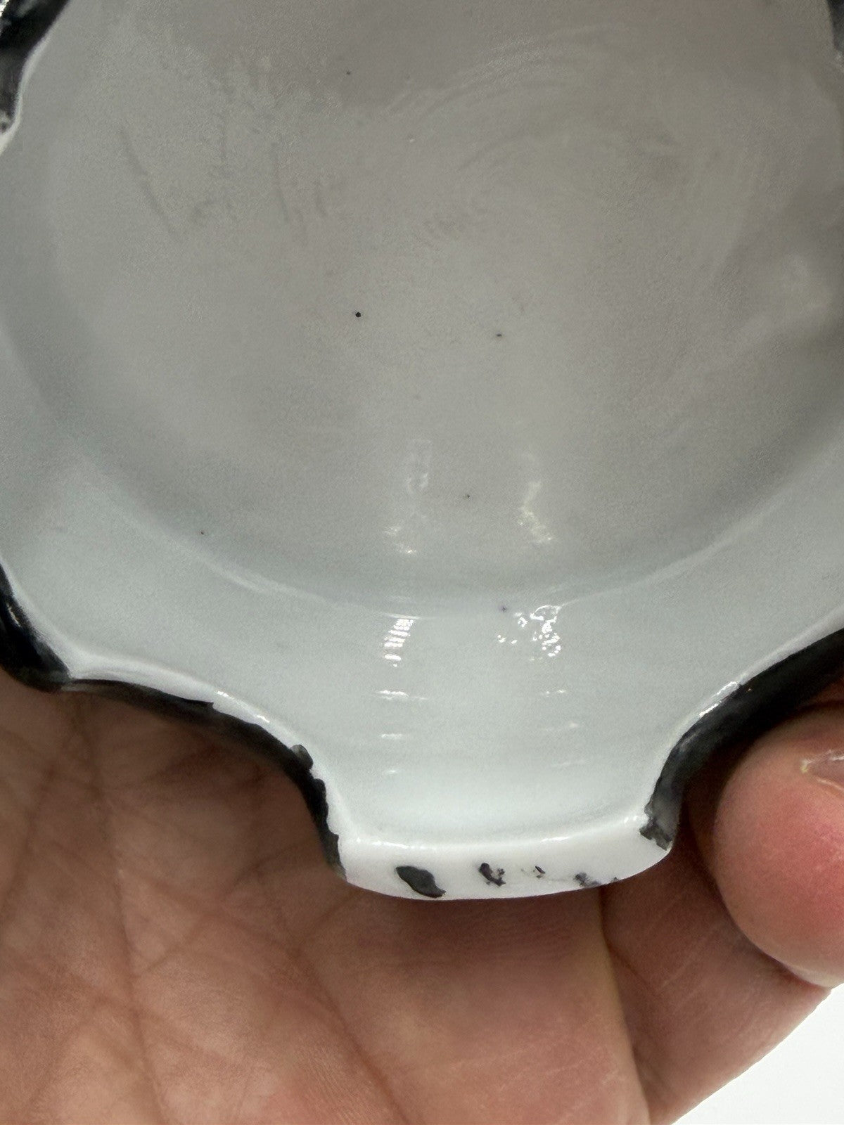 Chinese BLANC DE CHINE Dehua White Porcelain Reticulated Filigree Lattice Vase