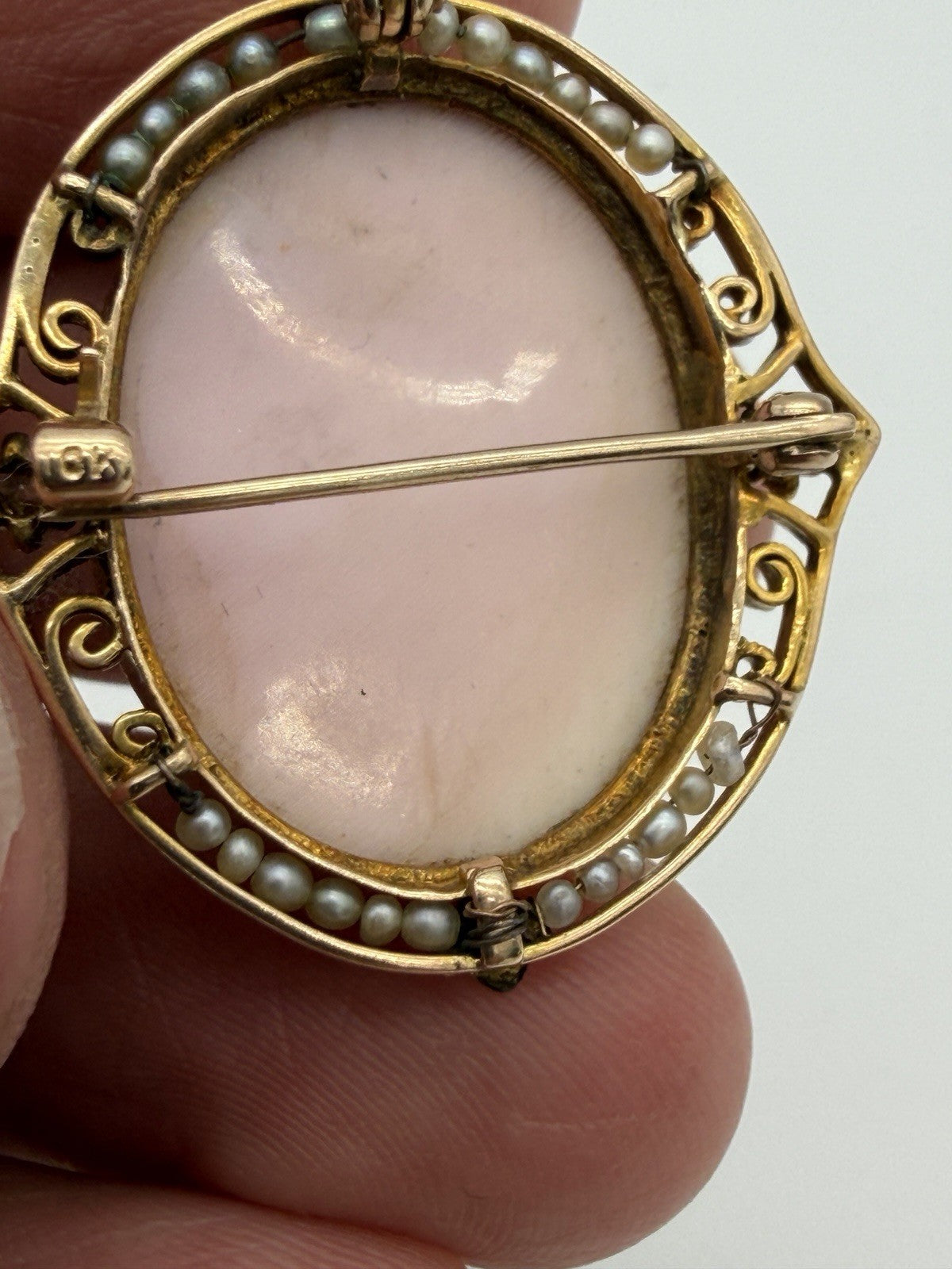 Vintage 10K Yellow Gold Large Shell Cameo Brooch Pin Pendant