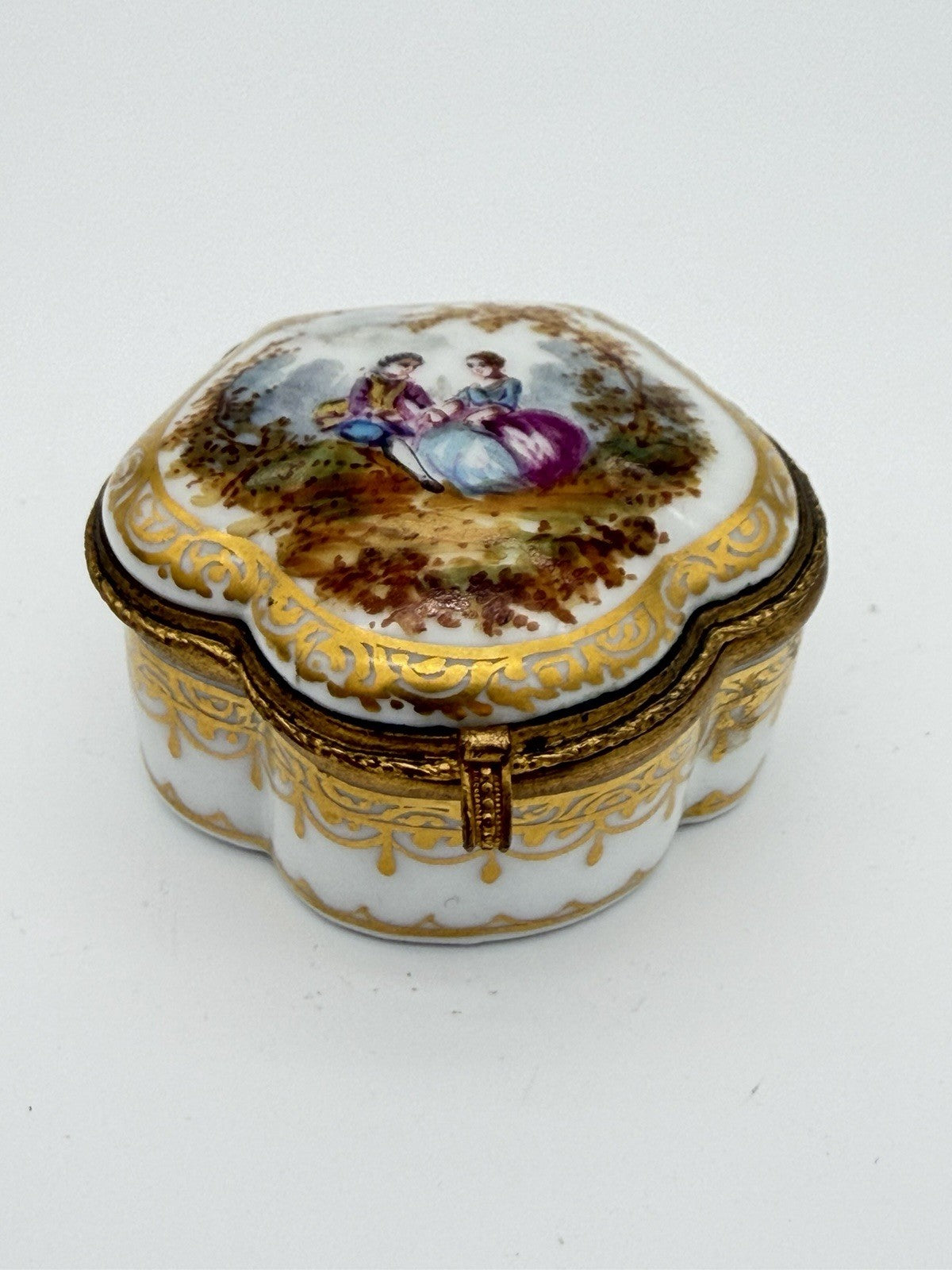 17th C Meissen Hand Painted Porcelain Trinket Box Germany Victorian Small