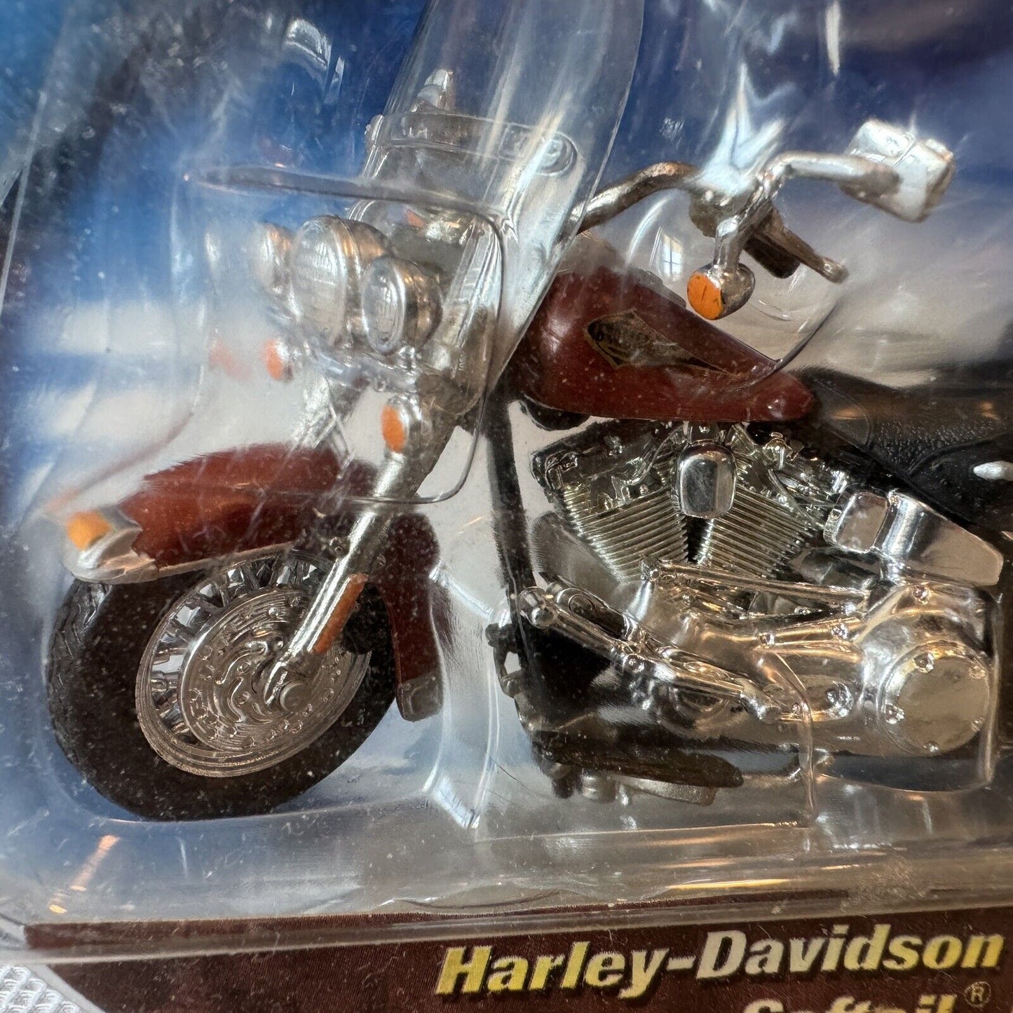 Hot Wheels 1:18 Die-Cast Harley-Davidson Heritage Softail Classic 2000 Mattel