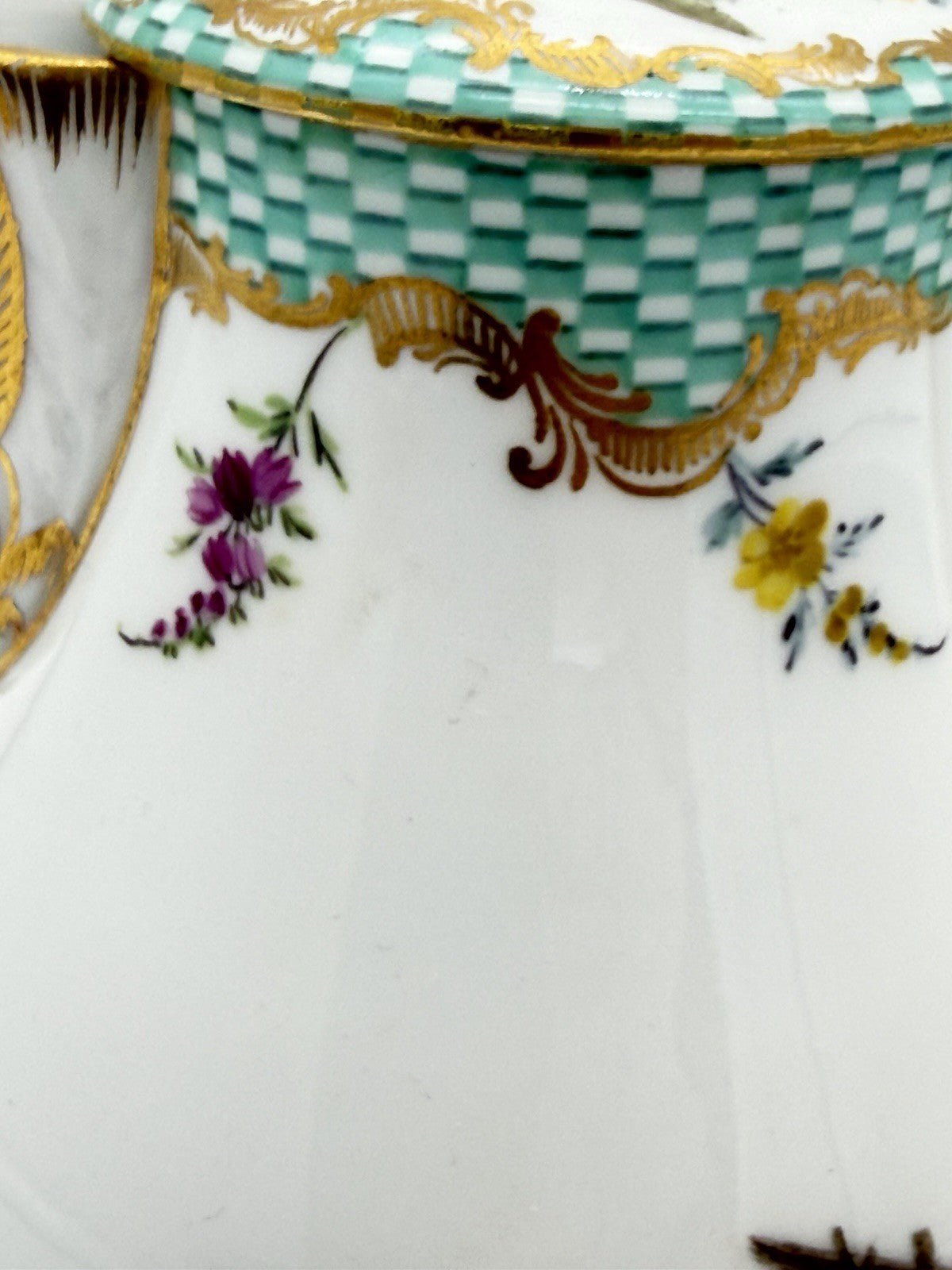 Rare Meissen C.1720 Porcelain Painted Country Scene Milk Jug & Sugar Bowl Antiqu