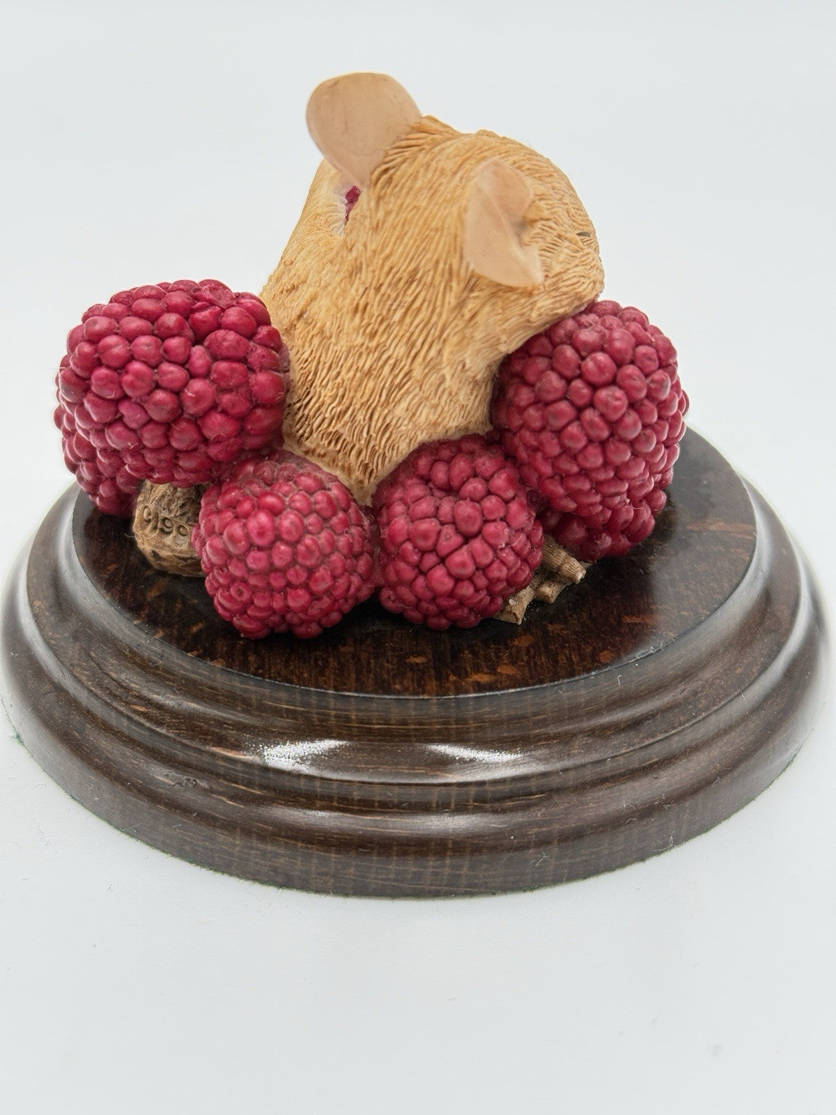 Country Artists England Mouse Berries Figurine 1990 Wooden Base Rare