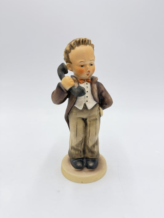 Hummel Goebel Germany Porcelain Hello Boy on The Phone Figurine #124/0