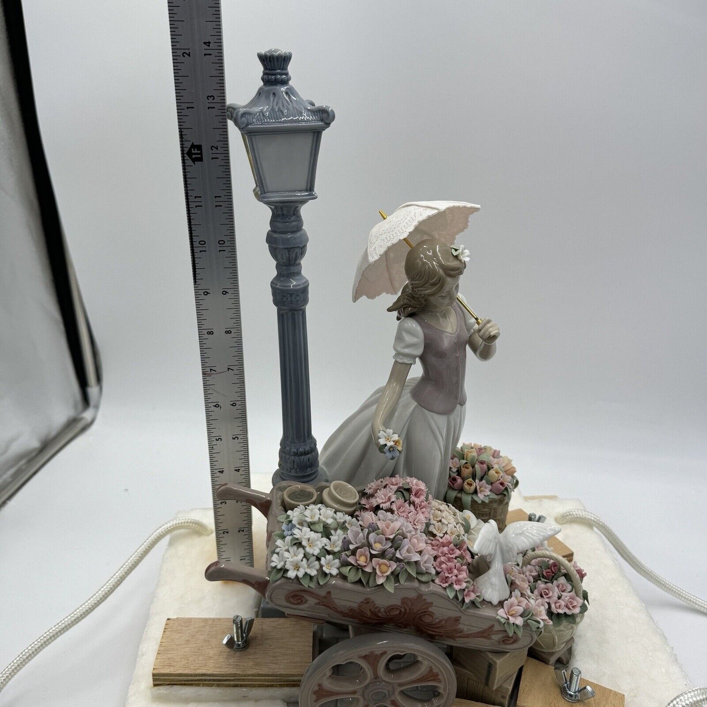 Lladro Sculpture Flowers For Everyone 15in Girl Parasol Boxed Large Lladró Spain