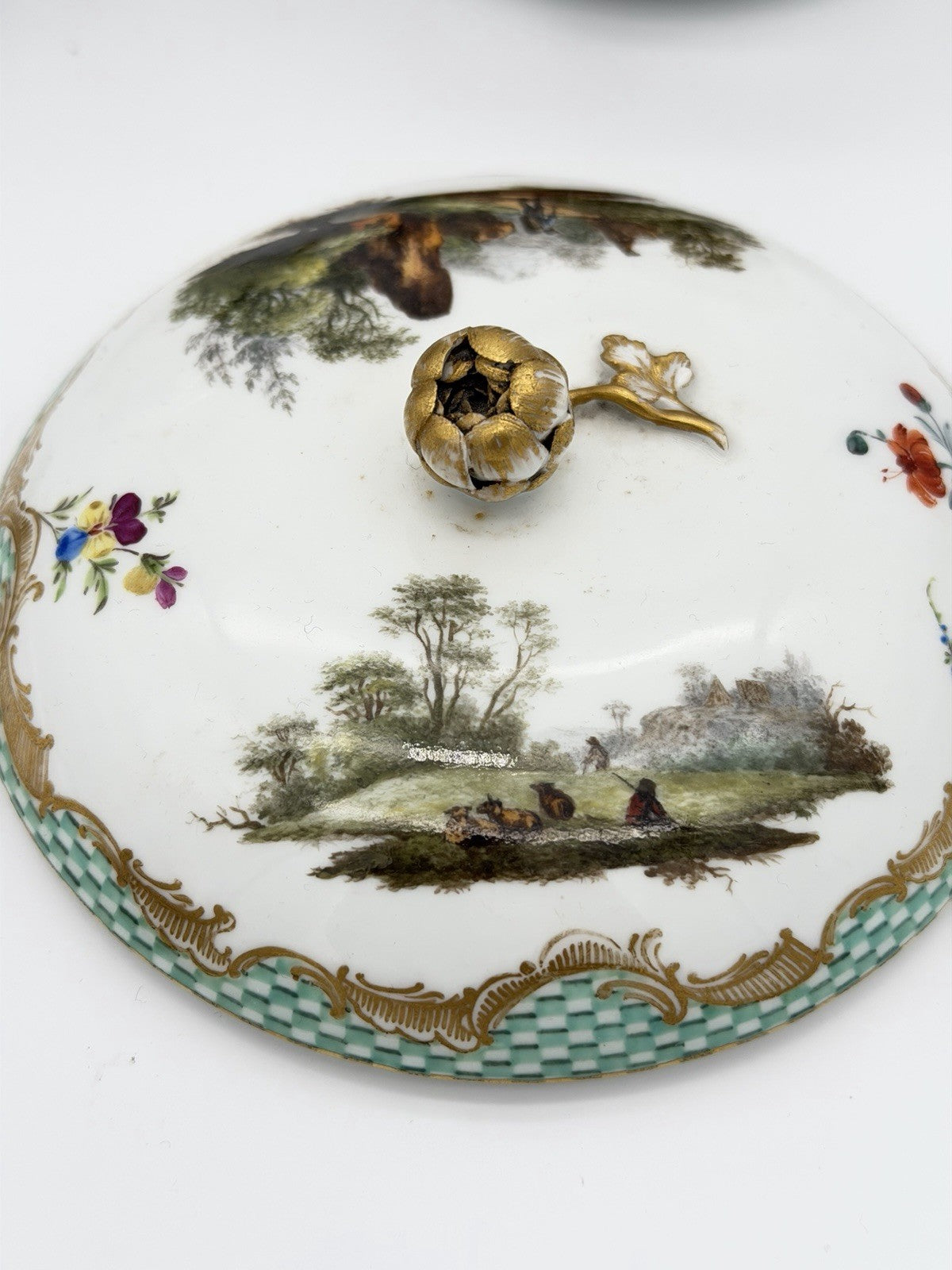 Rare Meissen C.1720 Porcelain Painted Country Scene Milk Jug & Sugar Bowl Antiqu