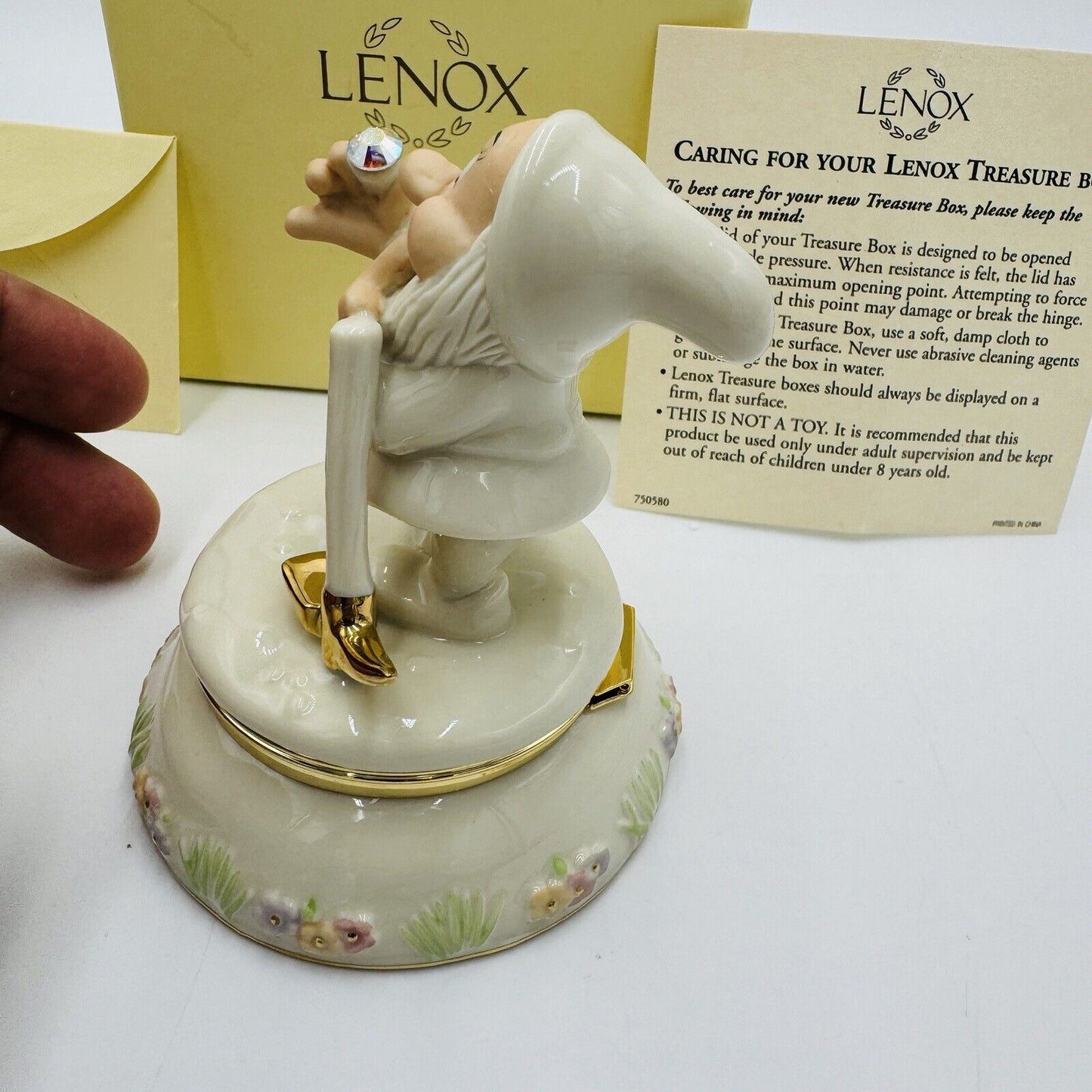 Lenox Porcelain Disney Showcase Bashful Treasure Box Trinket Box Figurine