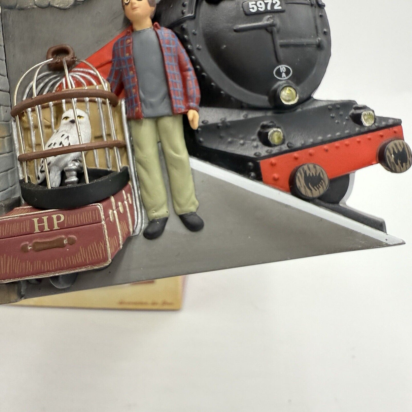 2003 Hallmark Harry Potter Platform 9 3/4 Chamber of Secrets Keepsake Ornament