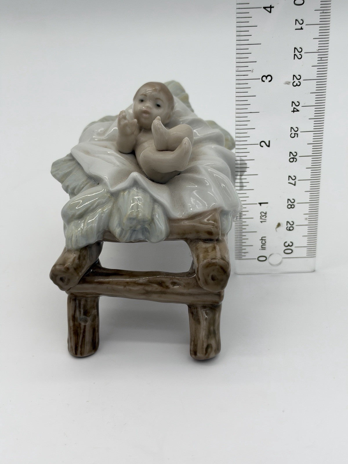 Lladro Spain Porcelain #5745 Baby Jesus Nativity Figurine Painted Glossy Rare 3”