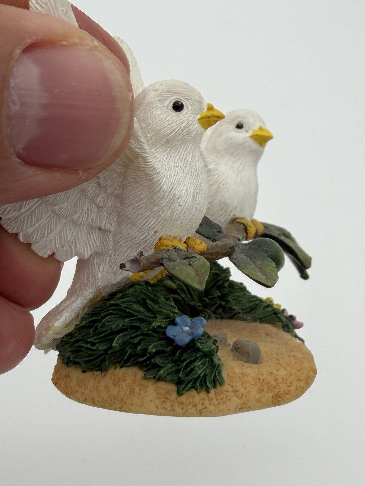 Charming Tails Fitz & Floyd You Bring Peace Into My World 89/204 Doves Figurine