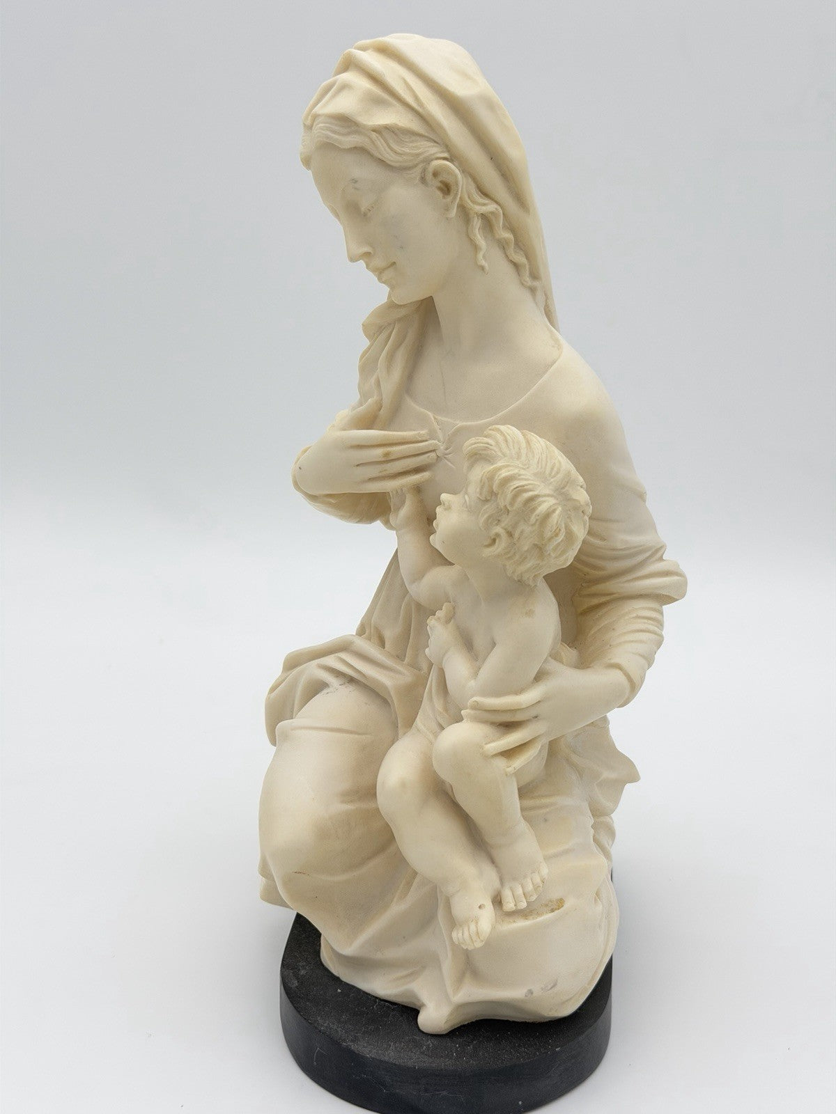 Vintage A Santini Italy Carved Alabaster Madonna Mother & Child Sculpture 10”H