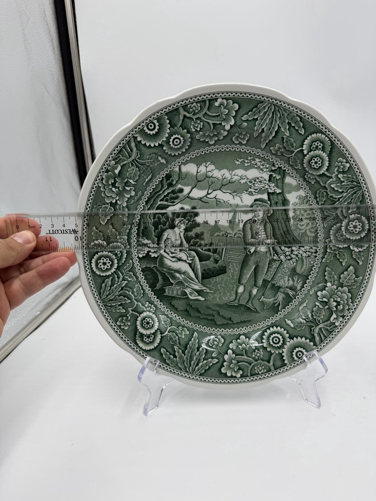 Spode England Porcelain Archive Collection Woodman & Rural Scenes Dinner Plates