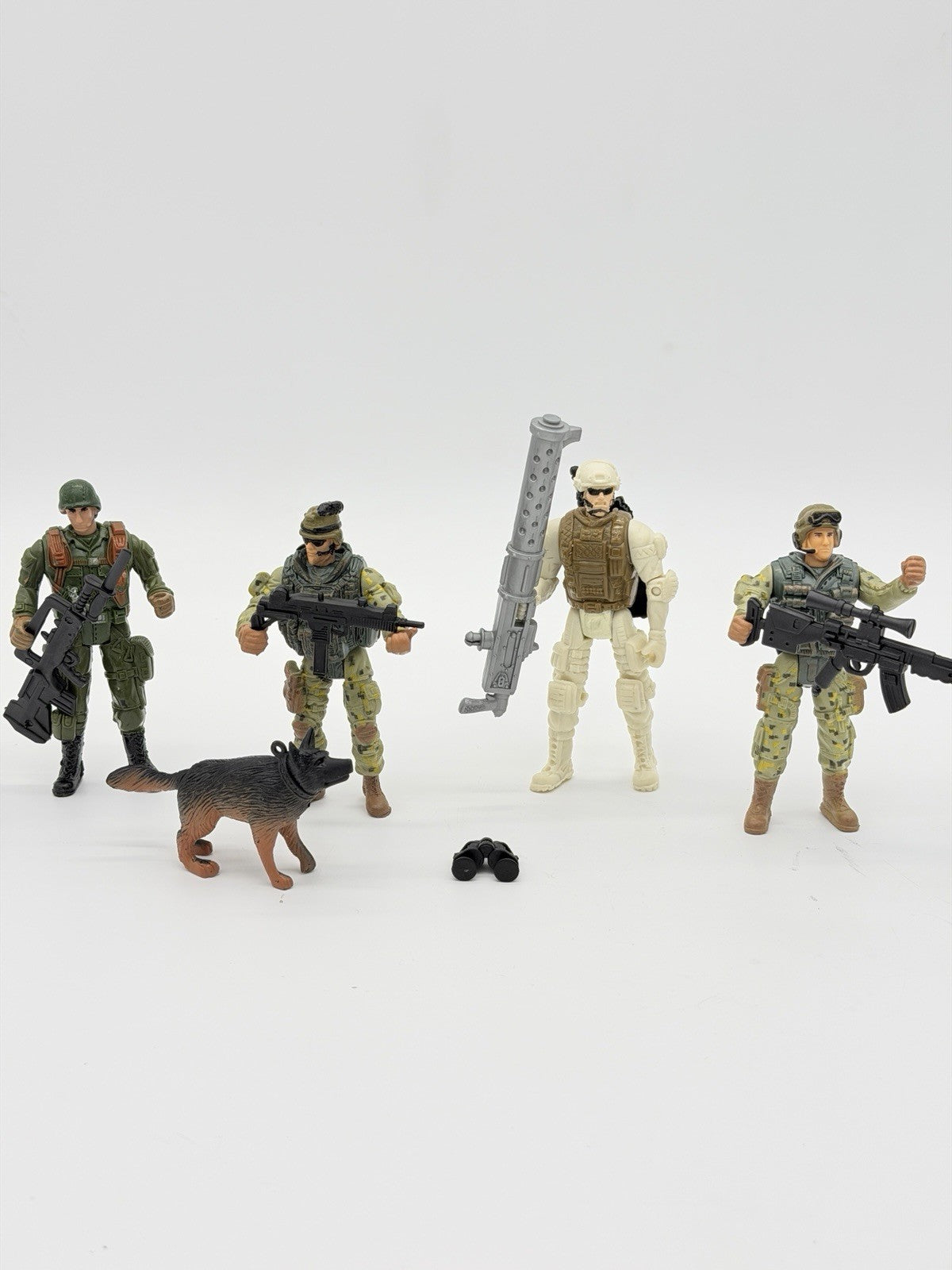 Chap Mei Toys Military Soldier 4” Action Figure  Plastic Lot 5 PCs & Accessories