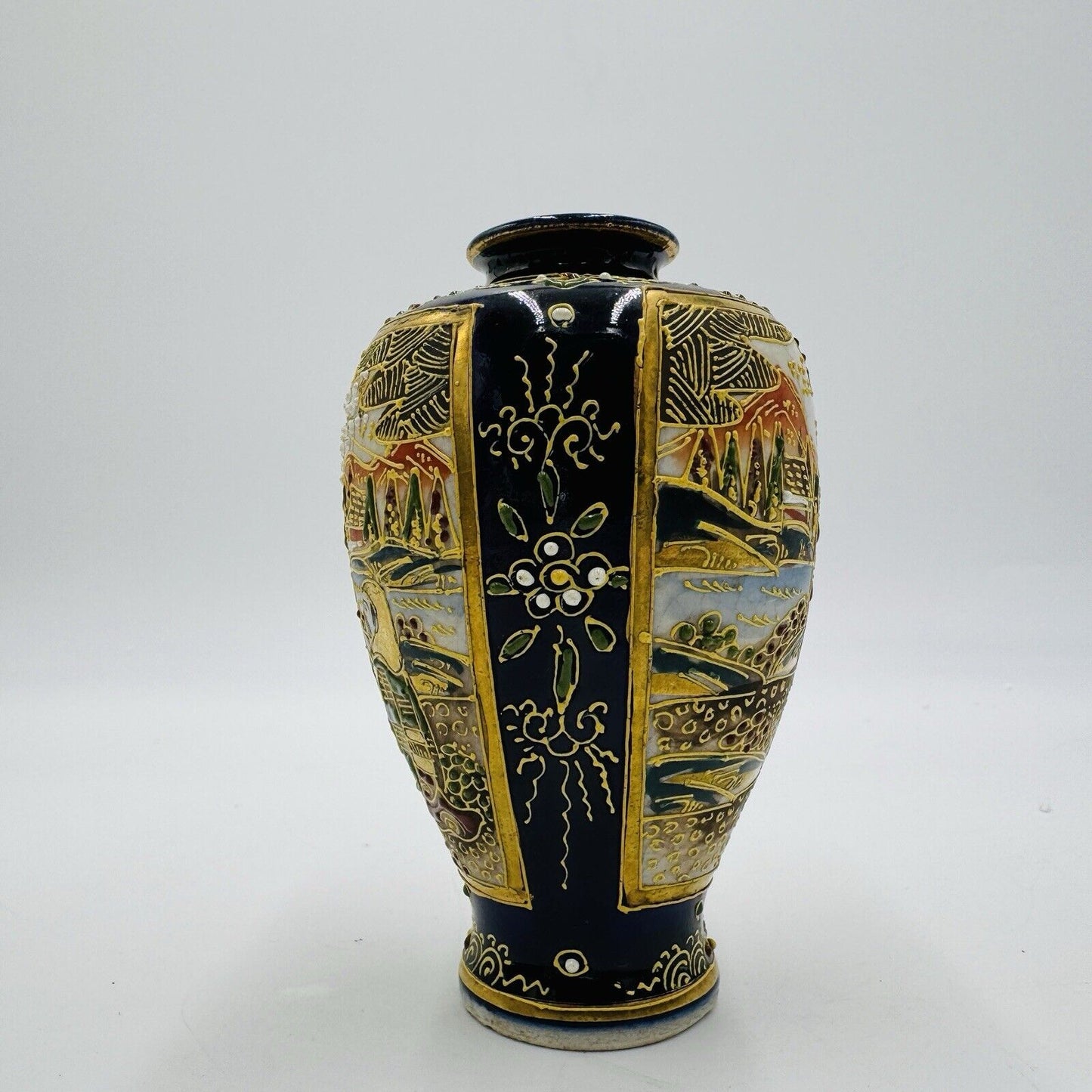 Antique Japanese Satsuma Moriage Mini VASE 5” MEIJI PERIOD KINKOZAN TSUKURU