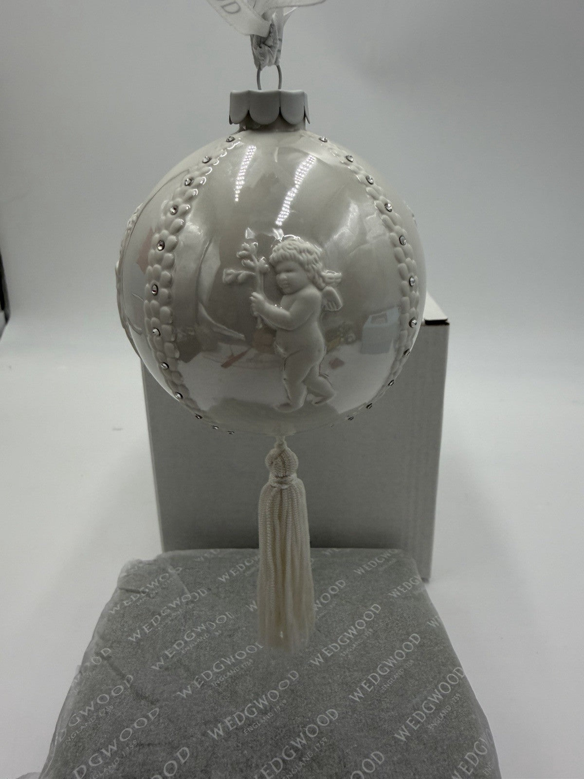 Wedgwood White Porcelain Jasperware Inlay Cameo Cherub Ball Christmas Ornament