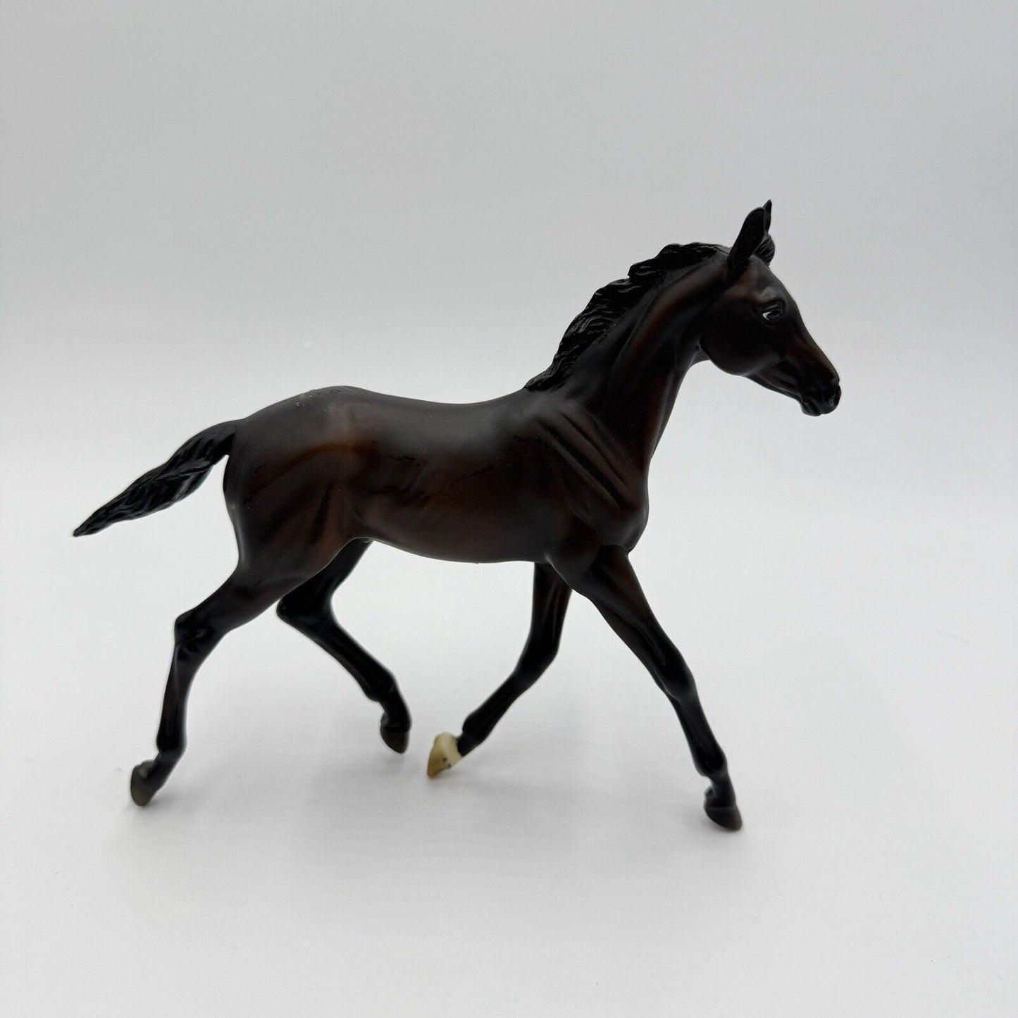 Breyer zenyatta's first colt #1940 Model Black Foal Figurine Horse