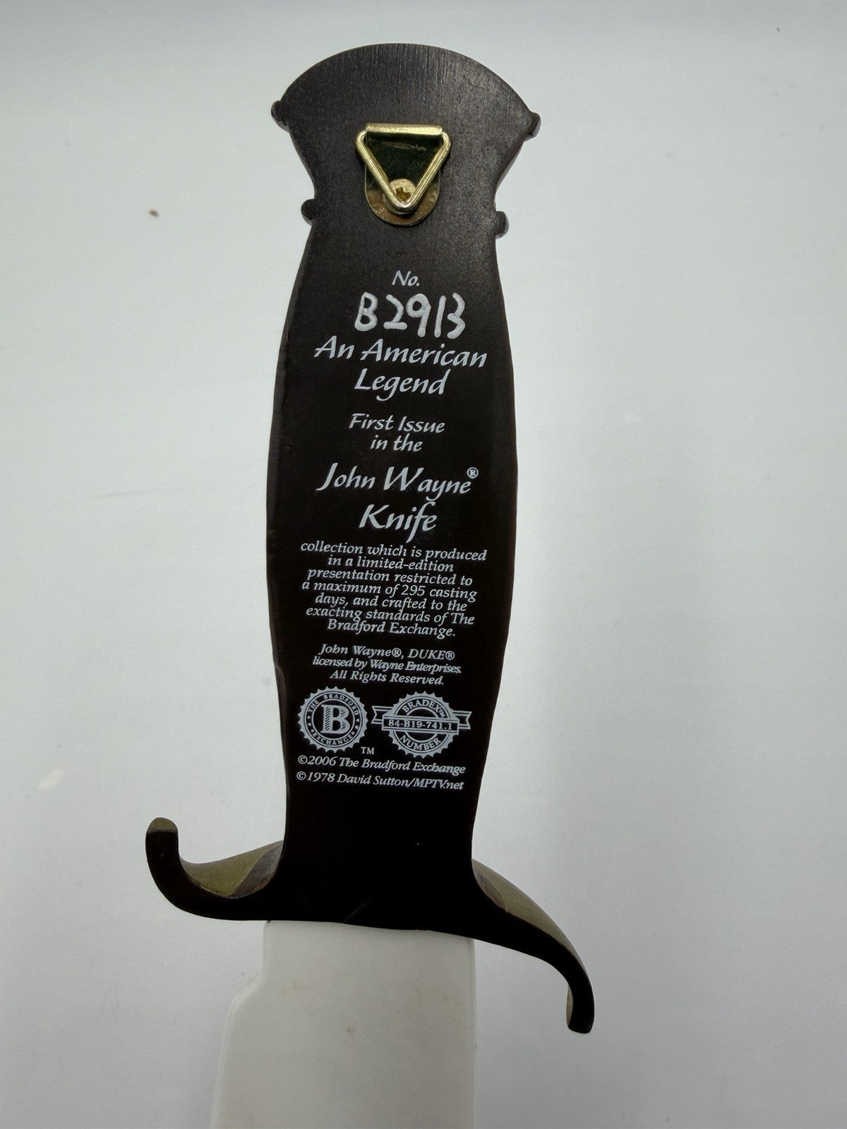 Bradford Exchange John Wayne American Legend Collectible Knife 1st  Wall Decor