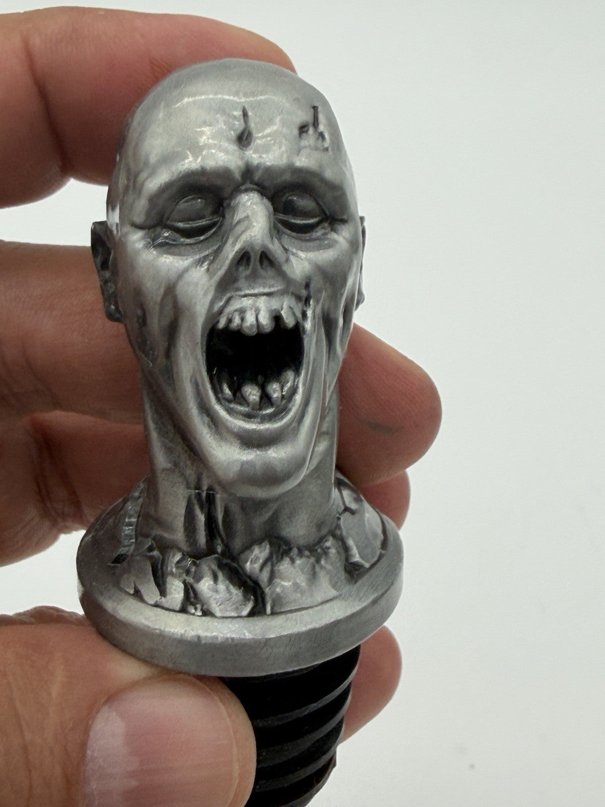 MENAGERIE Zombie Wine Pourer/Aerator Stainless Steel silicone rubber fitting