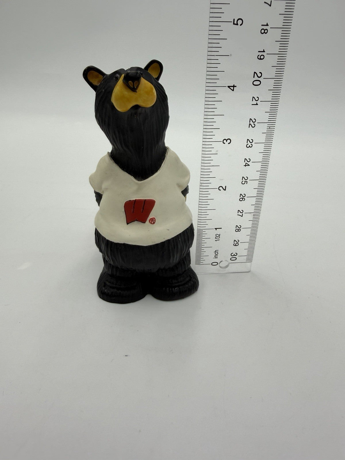 Rare Bearfoots Wisconsin Collegiate Collection Big Skies Carvers Figurine