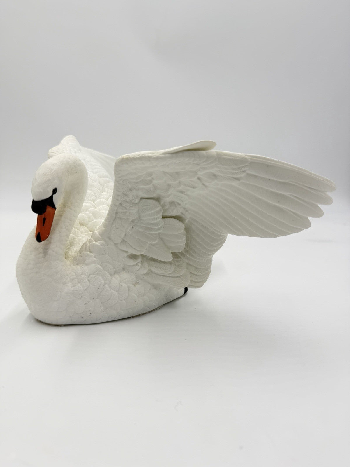 Lenox Fine Porcelain The Magestic Swan White Signed Figurine 5”Hx 10”Wx7”L Rare