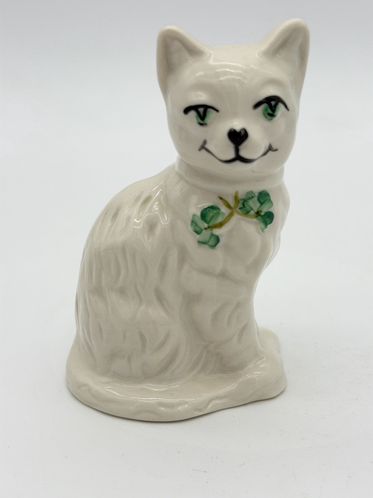 Belleek Irish Art Pottery Quizzical Cat Kitty Figurine Shamrocks 4” Porcelain