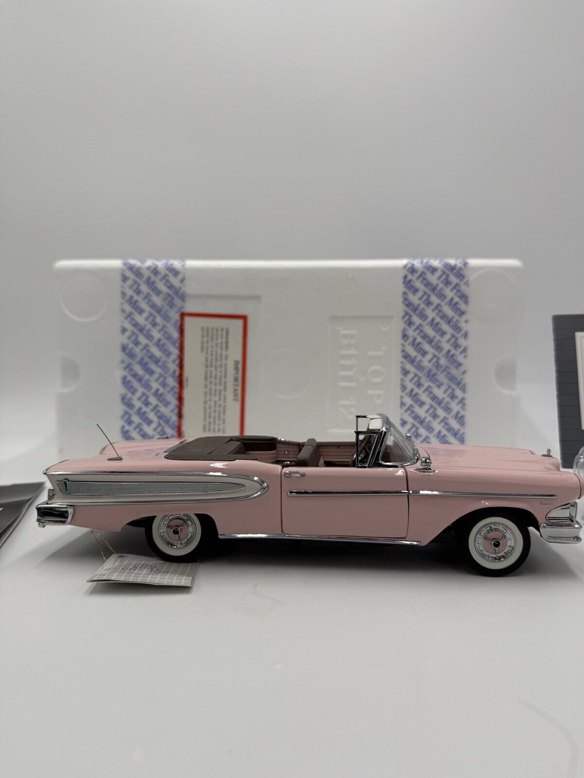 Franklin mint 1958 Ford Edsel Citation convertible 1:24 scale diecast Pink New