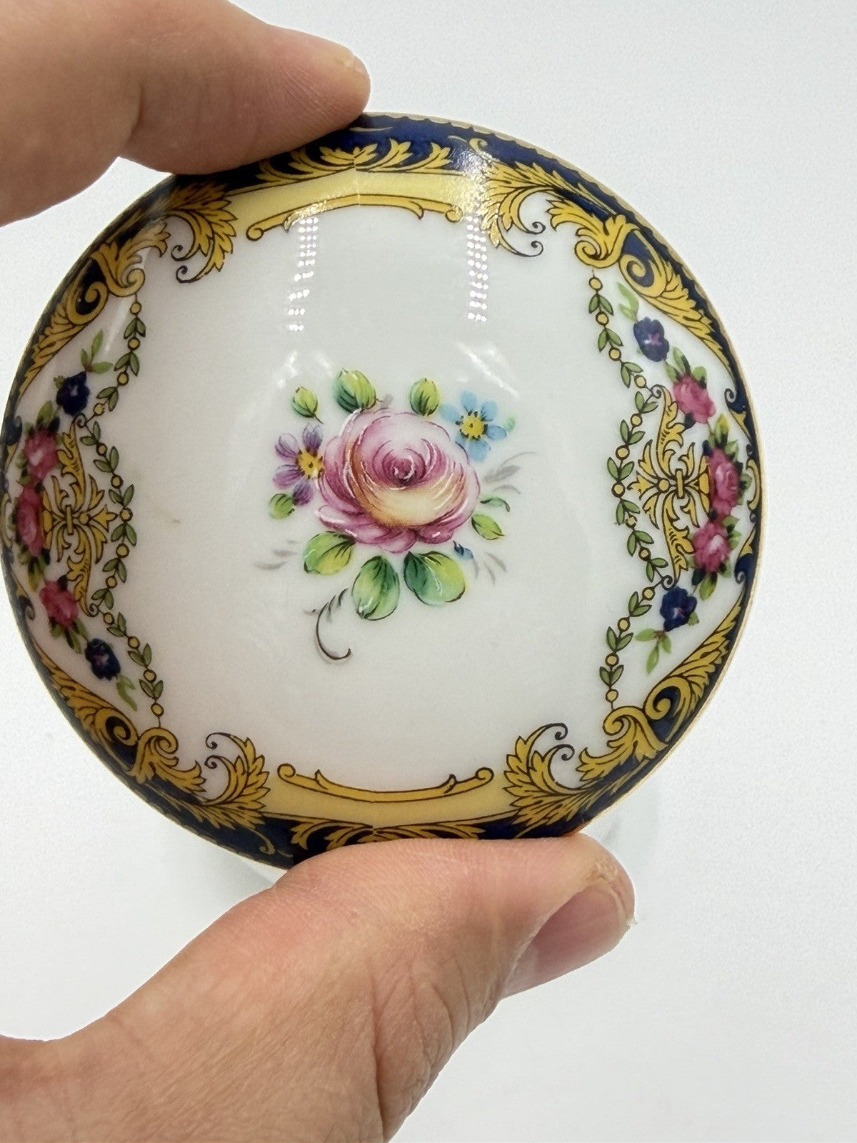Vintage Imperia Limoges France Floral White/Blue 22K Gold Round Trinket Box