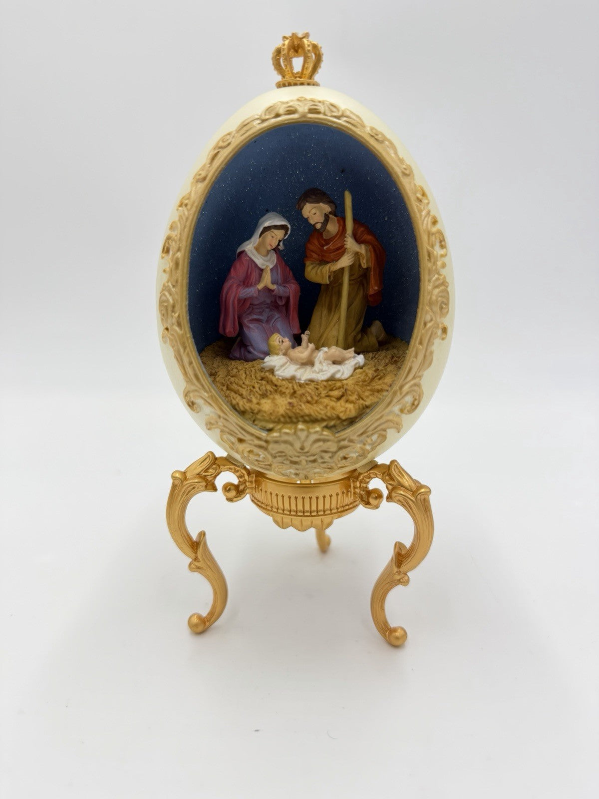Vintage AVON Holiday Treasures Nativity Holy Family Egg Scene  Resin Gold Accent