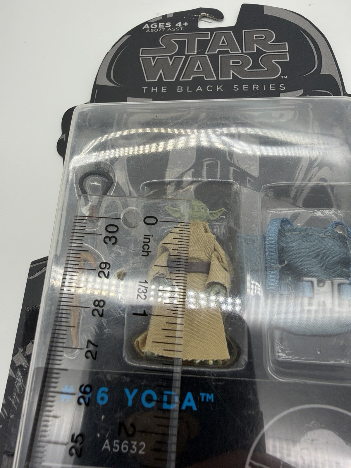 Star Wars HASBRO The Black Series Yoda #06 Action Figurine 1.5” Outfit Sealed