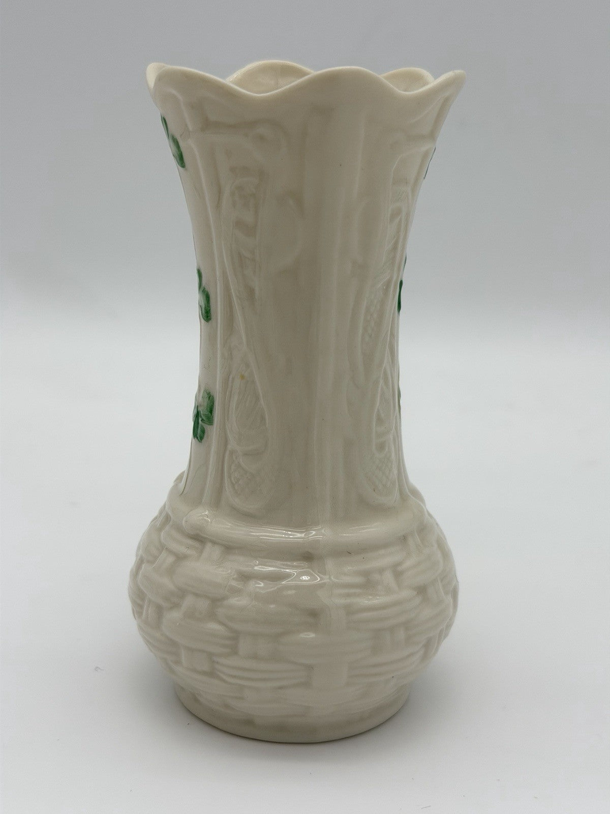 Belleek Ireland Porcelain Shamrock Embossed 5" Kells Bud Vase Millennium 2000