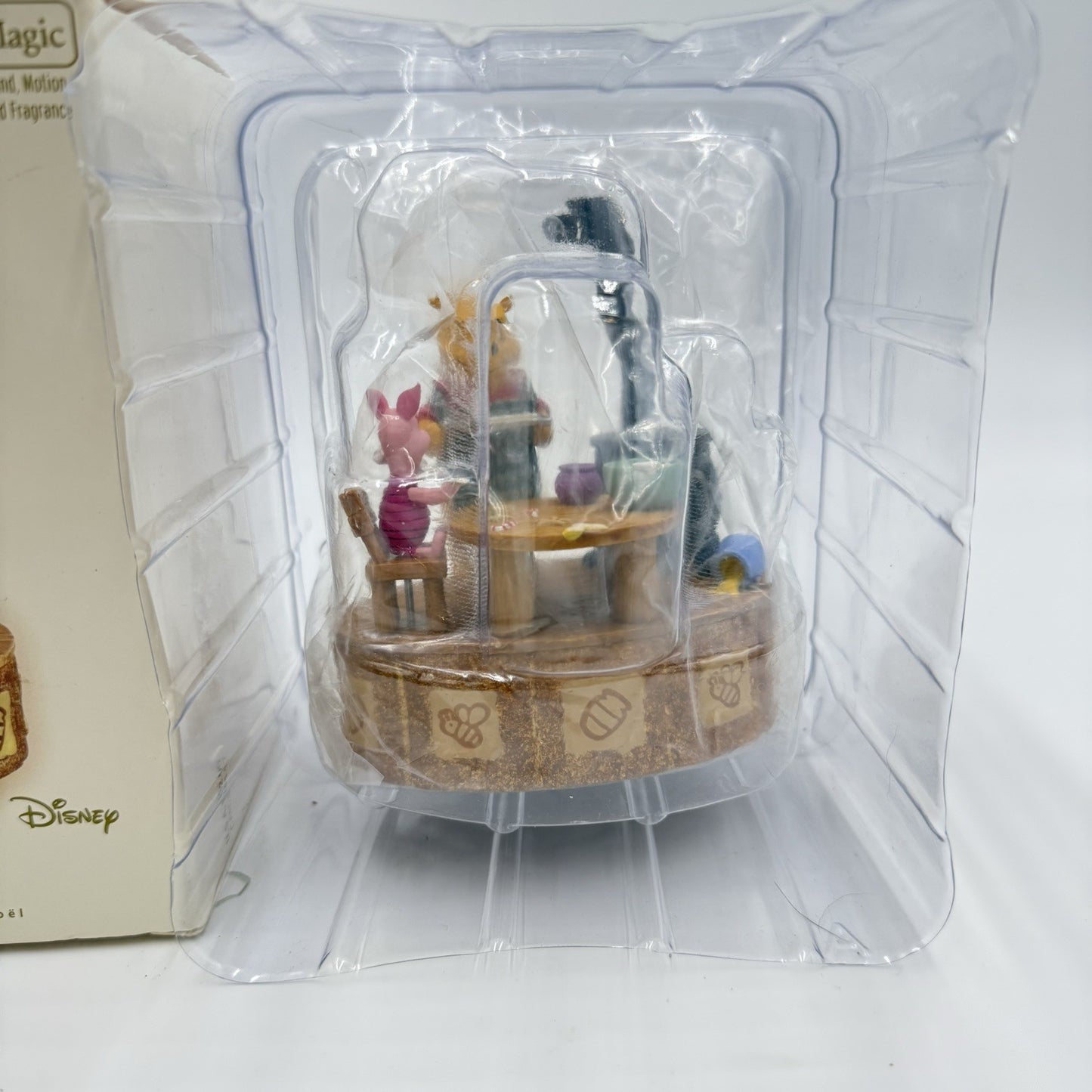 Hallmark Ornament Making Sweet Rememberies Magic' Winnie The Pooh 2007