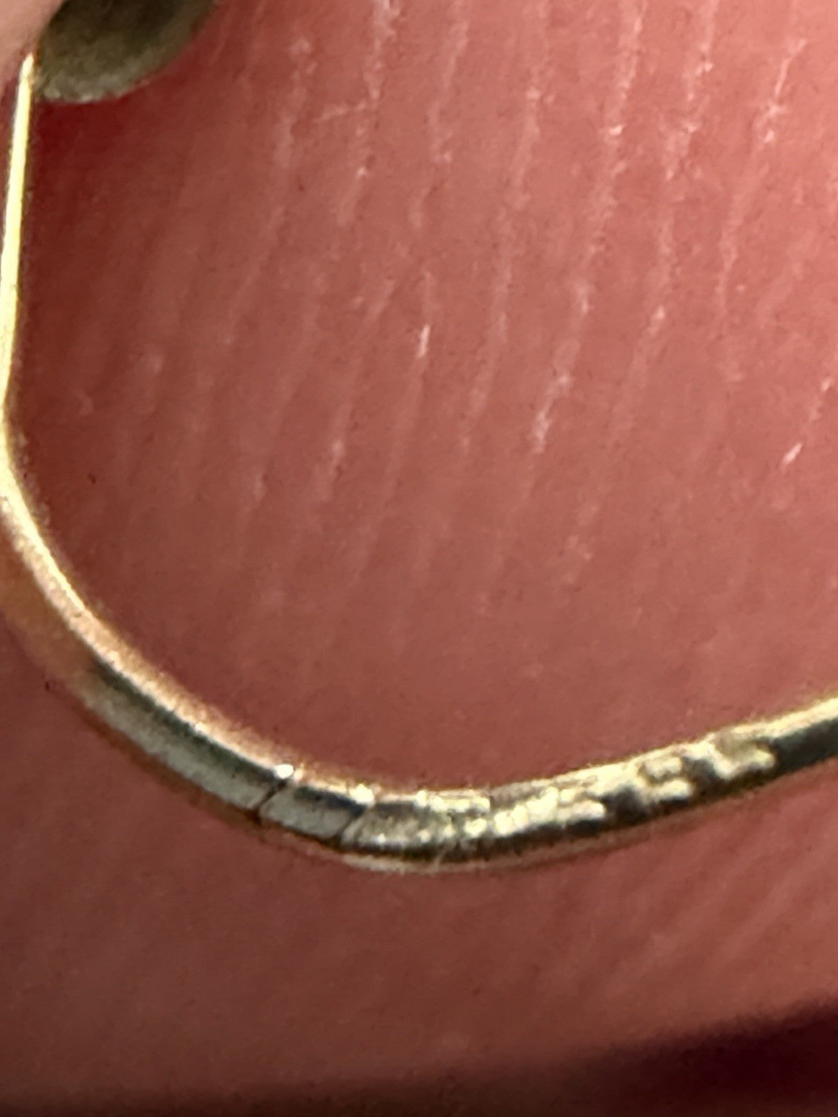 14K Yellow Gold Hoop Style Pierced Earrings  0.6 Grams 1”diameter