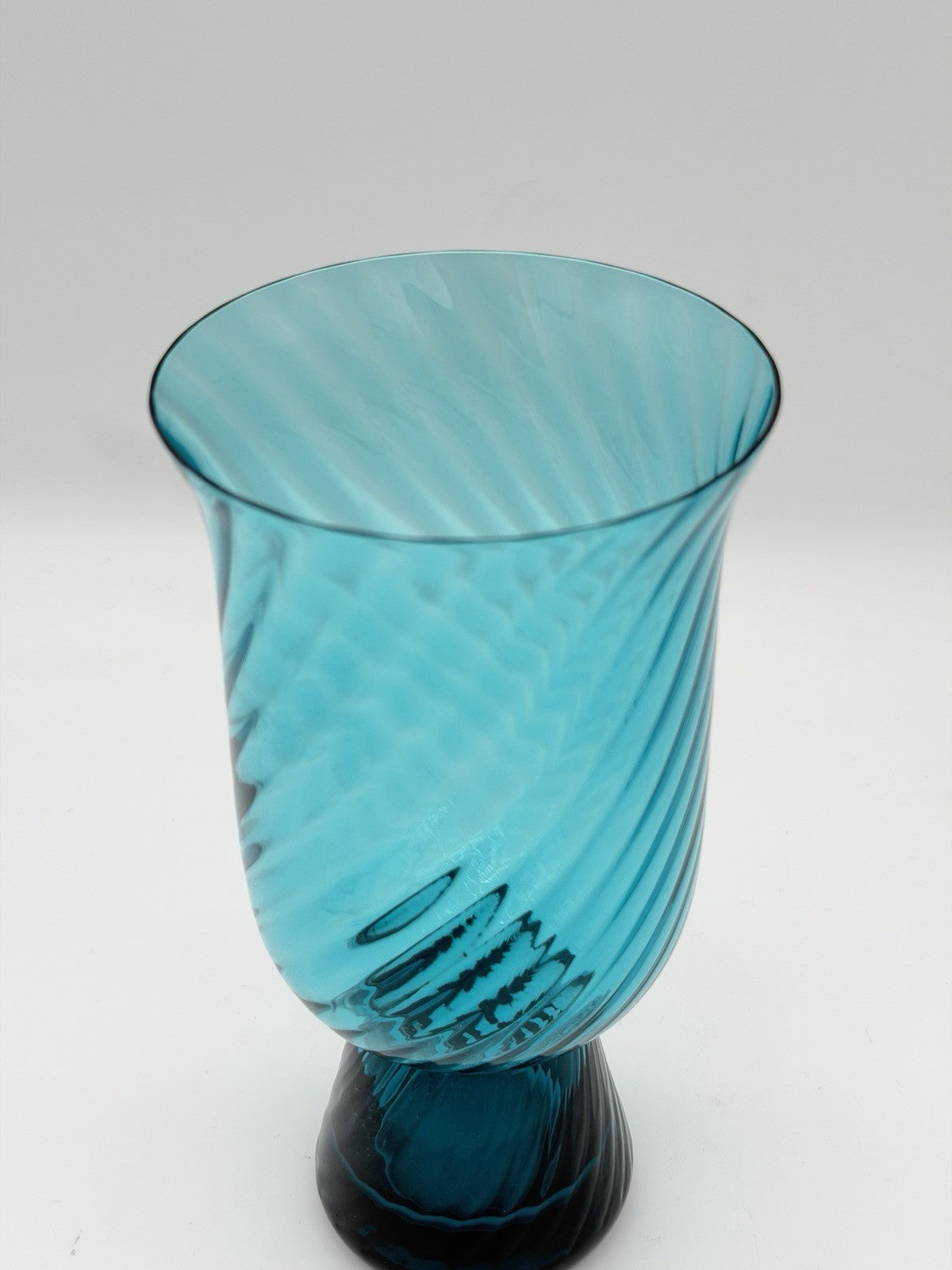 Empoli Italy Handblown Art Glass Diamond Optic Teal Pedestal Vase 8.5” Swirl